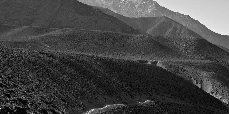 艺术涂鸦与绿色装修的完美融合：世纪盛佳装饰破解老房结构难题